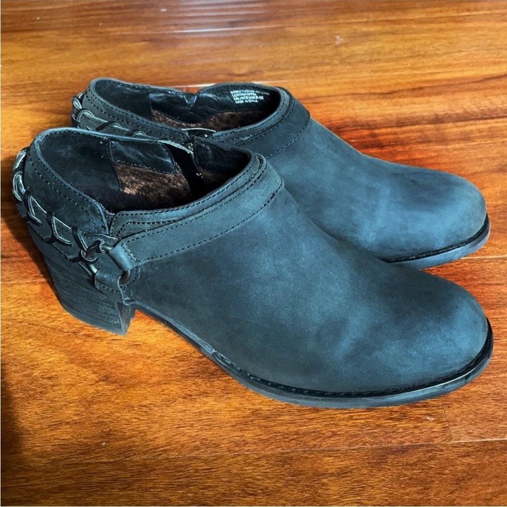 Tara M Ginnie Leather booties